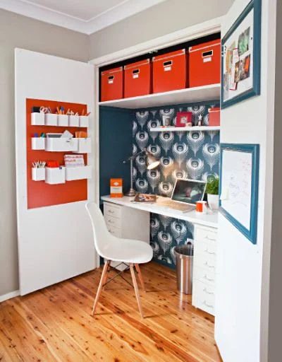 No space for an office? How about building an office closet? Here are 10 useful closet office options that will maximize the space in your tiny office! 10 Closet Office options: Ho