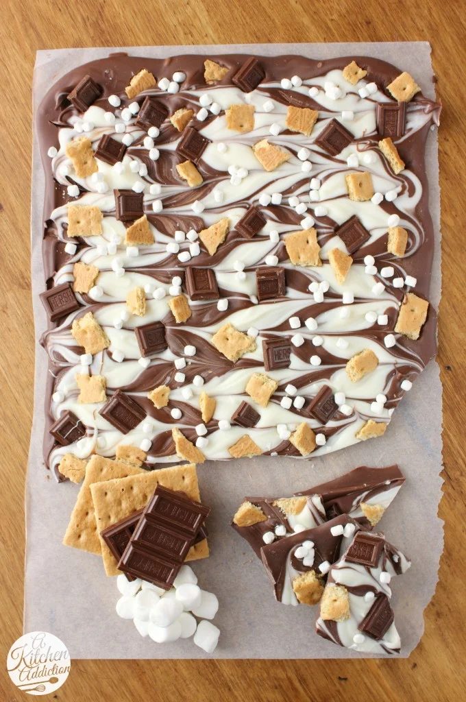 You don't have to go camping to enjoy the delicious flavor of s'mores. Get cooking with these 10 delicious s'mores inspired desserts! 10 Delicious S'mores Inspired Desserts via @ti