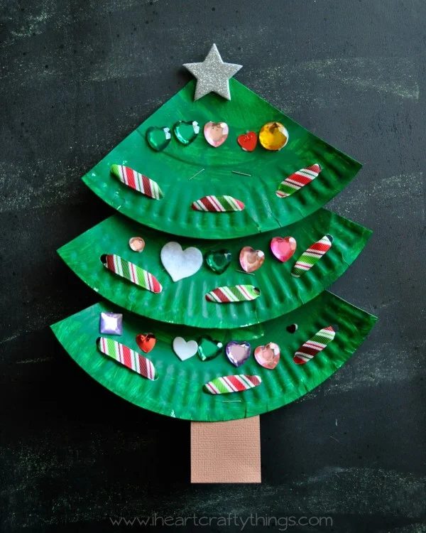 From elves and trees to snowmen, and more, these crafts and activities will give your kids a chance to express their creative energy and feel the Christmas spirit. 10 Handmade Chri