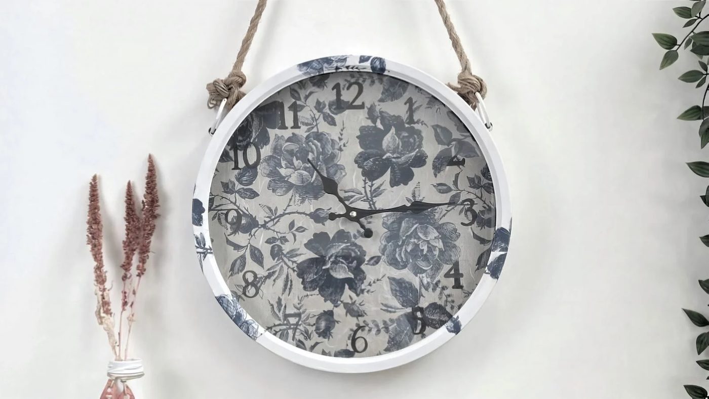 10 Finished Decoupaged Clock With Rice Paper Min 061254