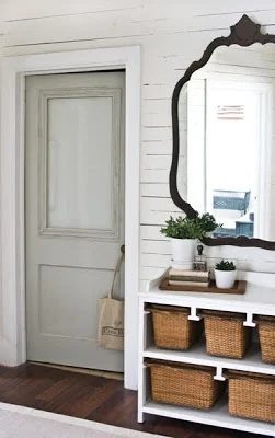Doors are so functional that we sometimes forget that they can be made striking, too. look at these 10 Handmade door projects for some great options! 10 Handmade Door Projects via 