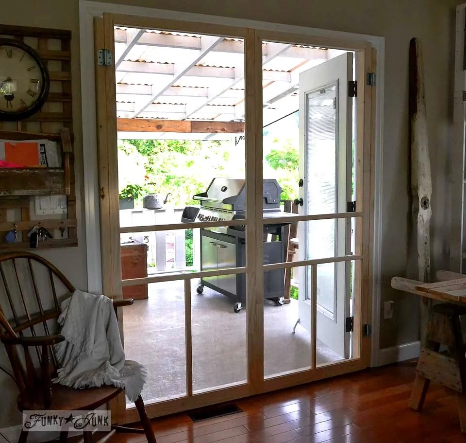 Doors are so functional that we sometimes forget that they can be made striking, too. look at these 10 Handmade door projects for some great options! 10 Handmade Door Projects via 