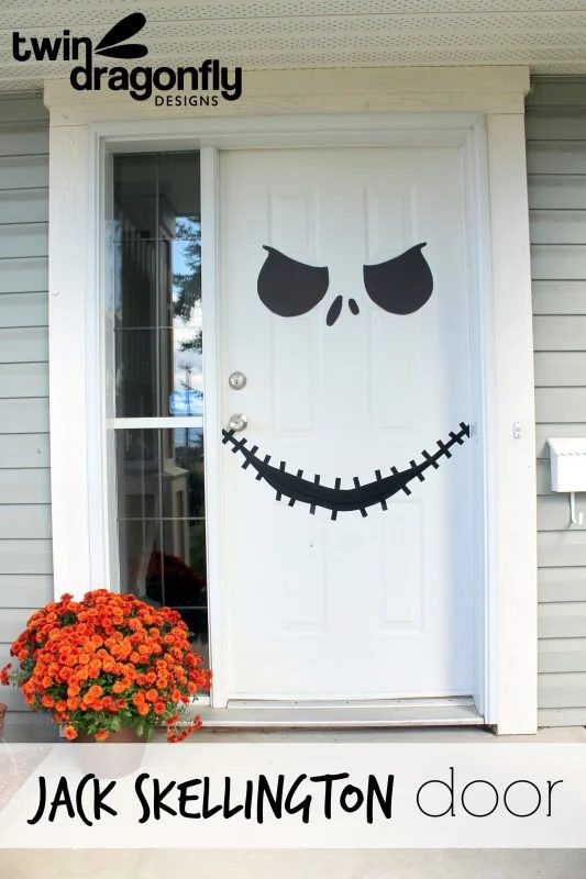 Jack Skellington door Twin Dragonfly Designs featured on Bekob.com