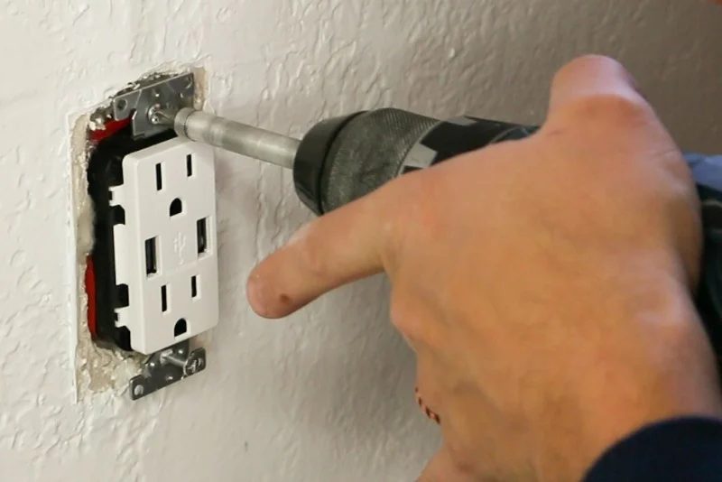 How To Install A USB Charging Outlet In 10 Minutes #Bekob