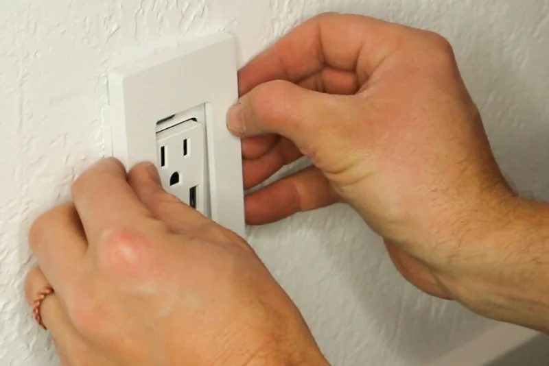 10 Minute Update! Leviton USB Charging Outlet/Tamper Resistant Outlet