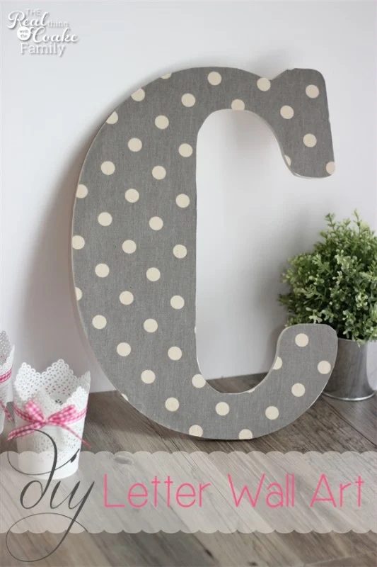 Create a home that really represents you, your family, and your style by trying a few of these personalized wall art Handmade projects. 10 Personalized Wall Art DIYs ~ Tipsaholic.c