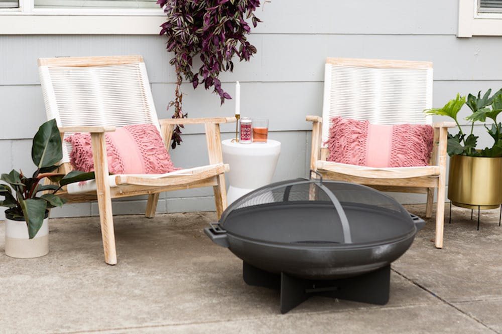 Millennial Pink: How to Decorate and Accent Your Home Decor | Millennial Pink Brit+Co Outdoor Space featured on #Bekob #colorfiles