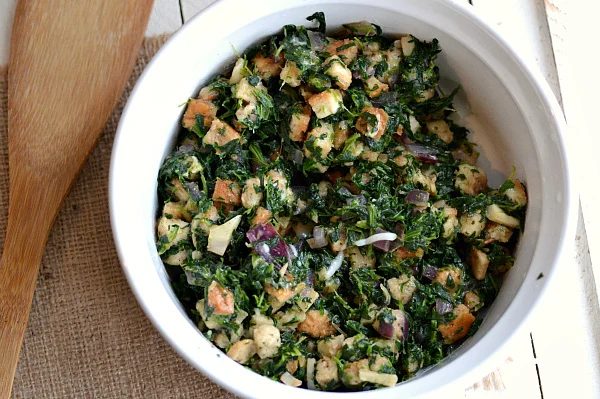 Thanksgiving has special types of food that most people eat, but there are lots of different ways to prepare each dish. Stuffing is a Thanksgiving staple. Try one of these 10 Uniqu