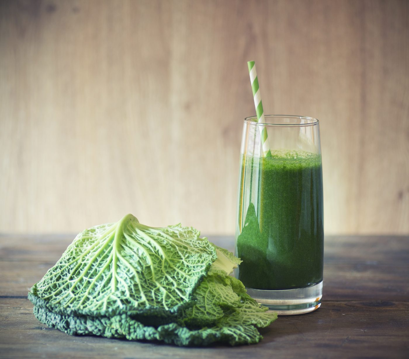 10 Unique Uses for Kale | FOODIEaholic.com #recipe #cooking #tips #options #kale #vegetables #smoothie #soup #salad #chips