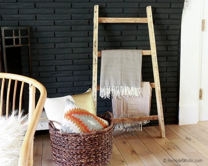 Handmade Wooden Ladder Decor options: FREE Pallet Blanket Ladder Diy walkthrough Also Great For Storing Shoes @Bekob