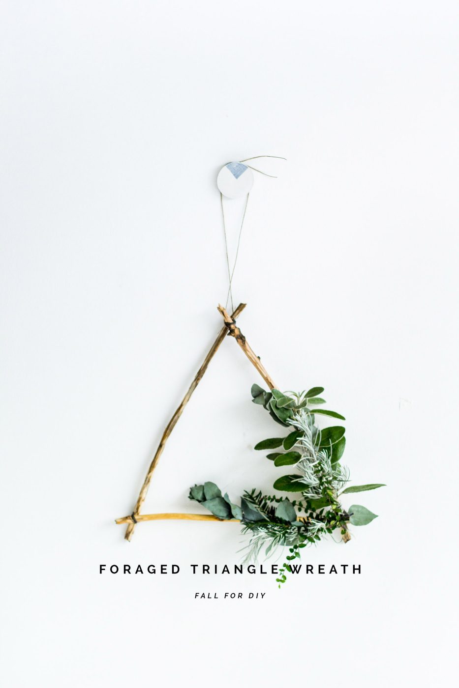 Handmade Foraged Triangle Christmas Wreath @fallfordiy