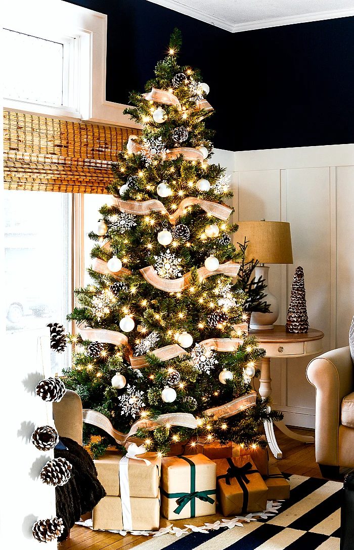 Christmas Decorating options Neutral Burlap White Navy Rustic LIVING ROOM @It All Started With Paint 3 Of 36