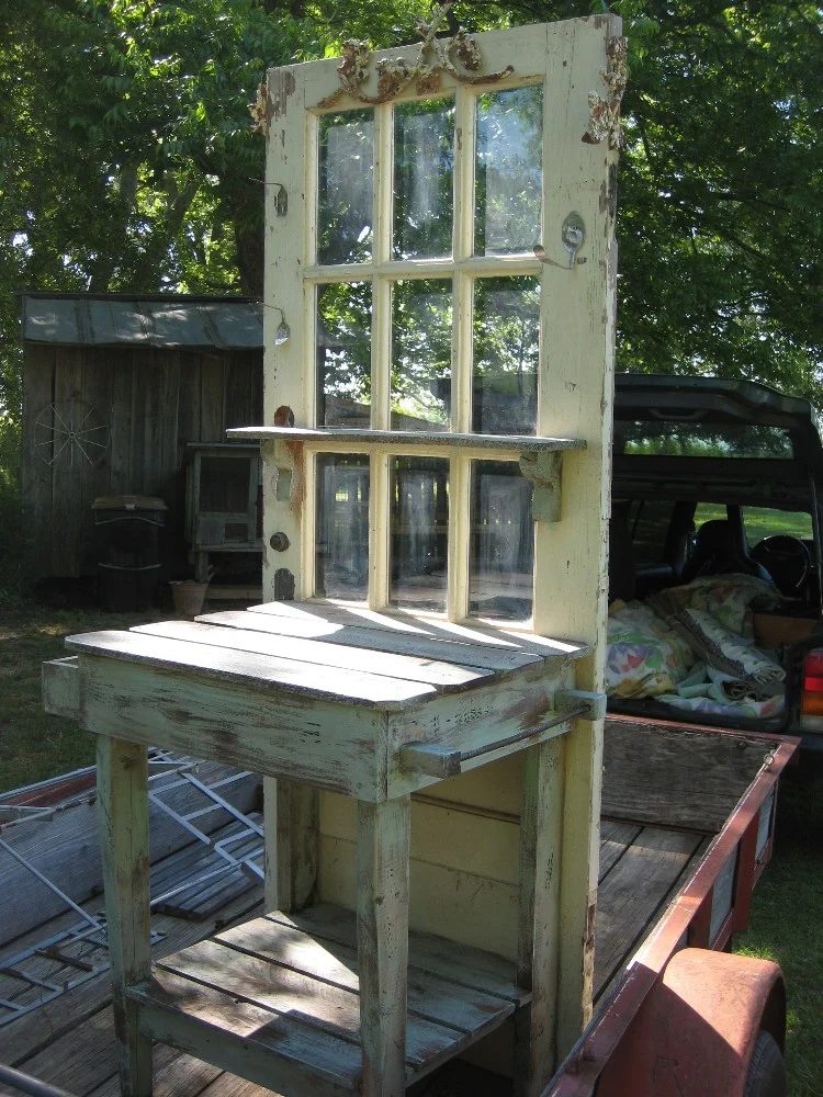 potting-table-cottage-and-cabin