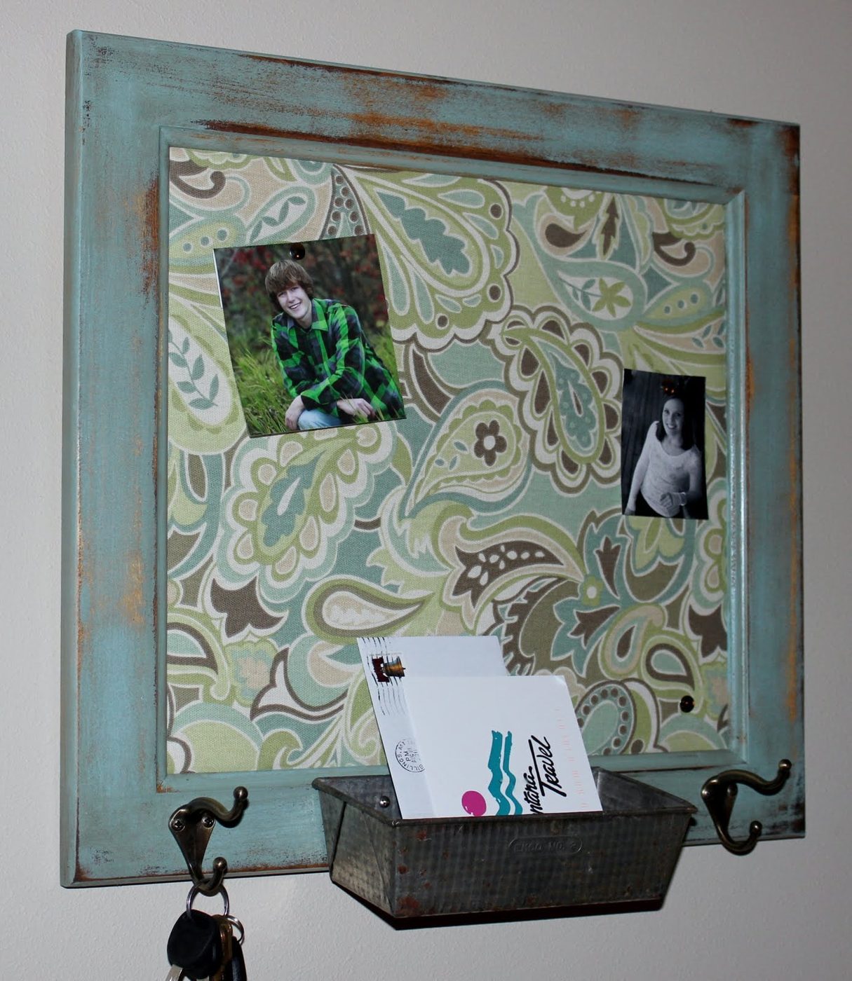 bulletin-board-beyond-the-picket-fence