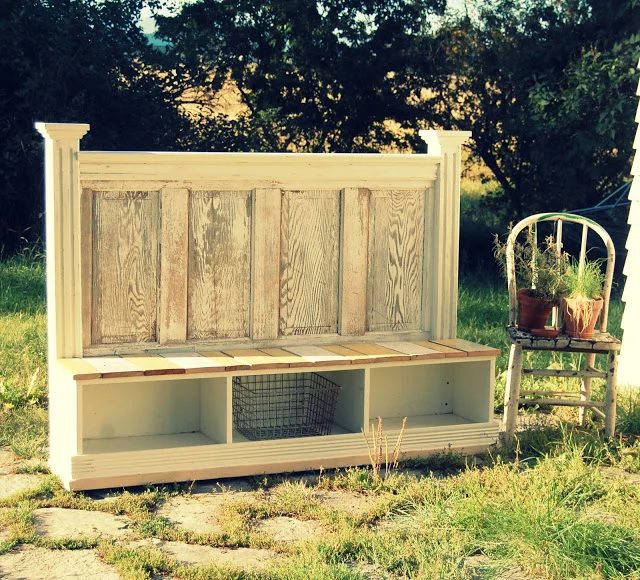 outdoor-bench-twig-decor