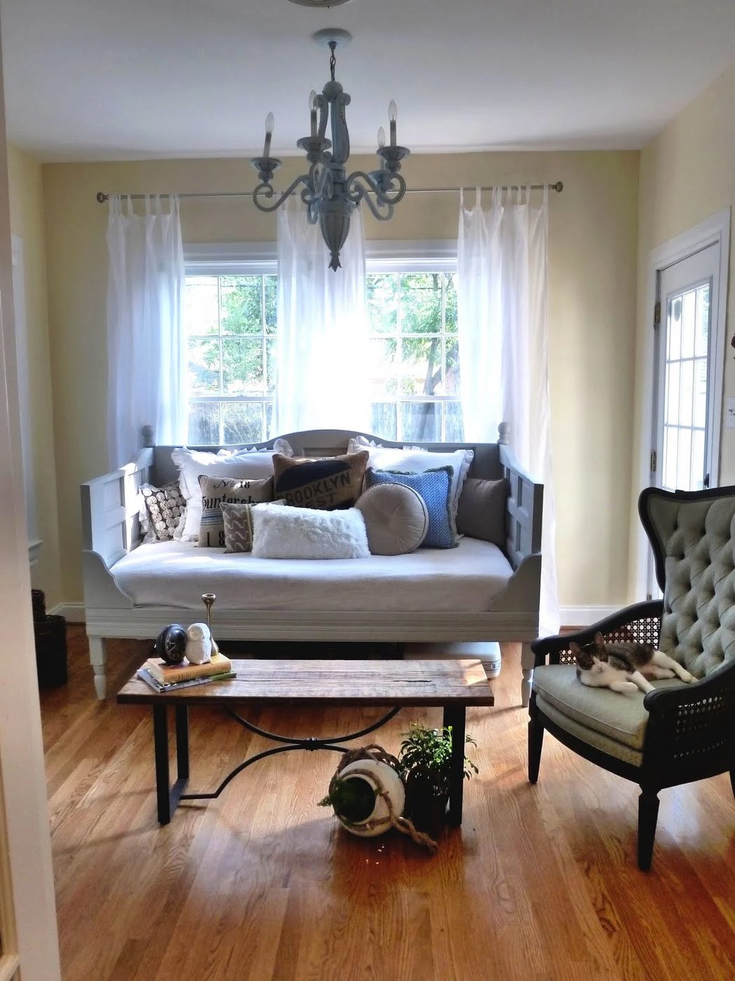 daybed-the-urban-cottage-dallas