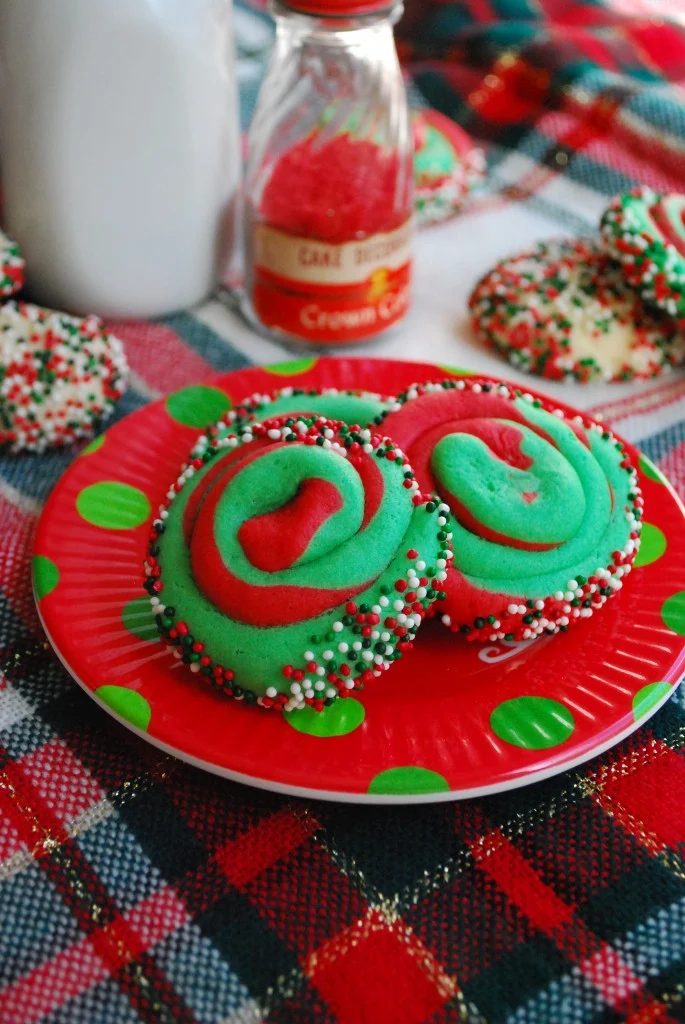 Looking for a fun and festive dessert to take to a holiday party or share with some friends? Look no further here are 11 Delicious Holiday Treat Recipes featured on Bekob.com