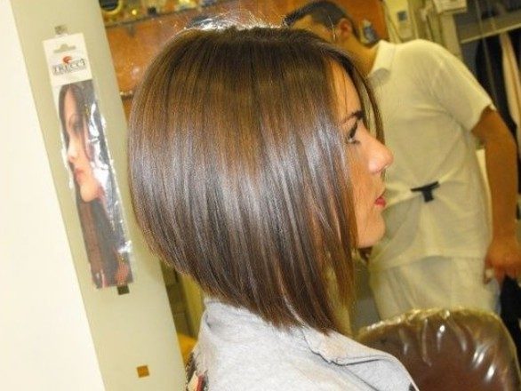 Stuck in a rut with your hair? Or are you looking for a new way to color your hair? You’ll find all these and more in this list of 11 current hair trends! 11 Fun and Current Hair T