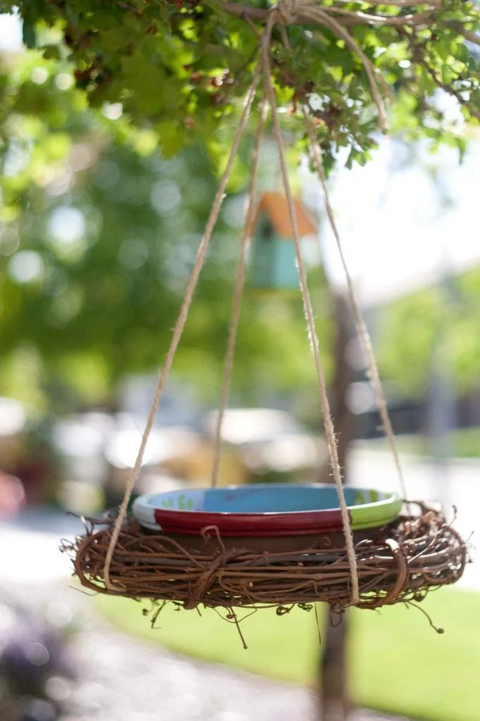 A birdbath will bring more life to your backyard. Why not make one yourself? Here are 10 straightforward Handmade bird bath options that can be achieved in a weekend or less. 12 Fu