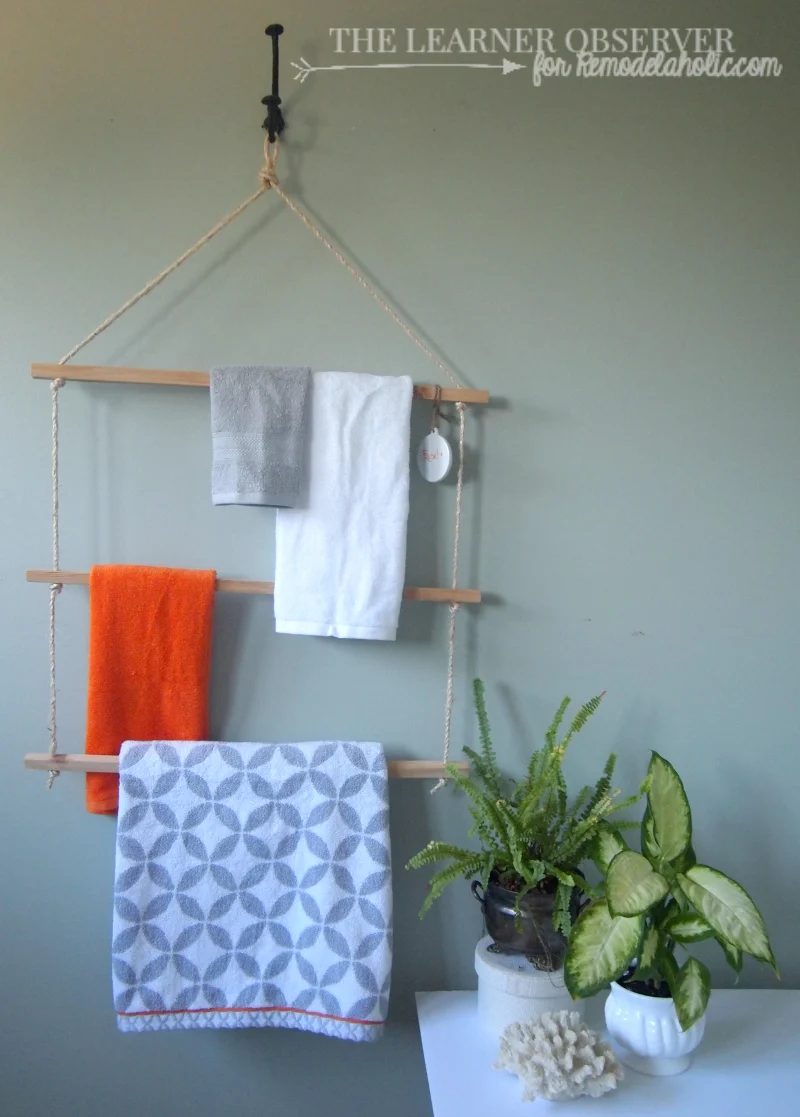 Make your bathroom striking and organized with some great bathroom storage options! Find new options to store all your bathroom items from towels to cotton balls. 30 Bathroom Stora