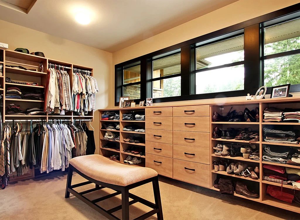 Smart Organizing and Storage Solutions - master closet @Bekob