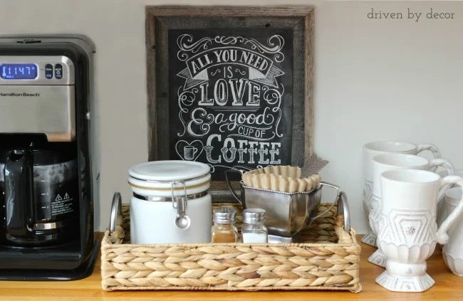 Love coffee? Create a fabulous coffee bar in your home! Here are 13 great options for an organized, functional, and striking home coffee bar! 13 options for a Home Coffee Bar via t