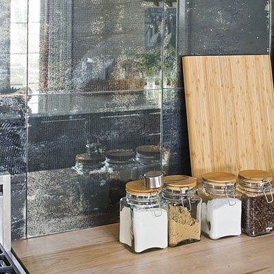 In need of a new kitchen backsplash but don’t want to spend a lot of money or time? Here are 15 solid Handmade kitchen backsplash options you can try! 15 Handmade Kitchen Backsplas