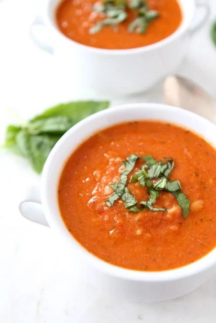 Feeling cold during the fall and winter seasons? Warm up your tummy with a delicious soup! Try all of these 15 great soup recipes during this cold season via @tipsaholic #soups #re