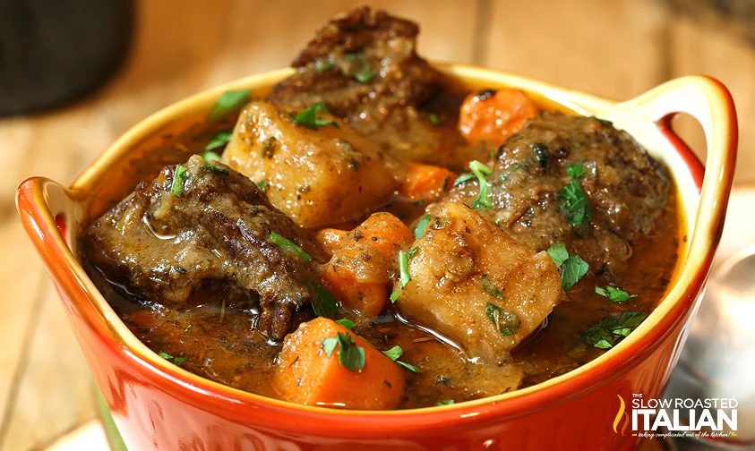 Feeling cold during the fall and winter seasons? Warm up your tummy with a delicious soup! Try all of these 15 great soup recipes during this cold season via @tipsaholic #soups #re