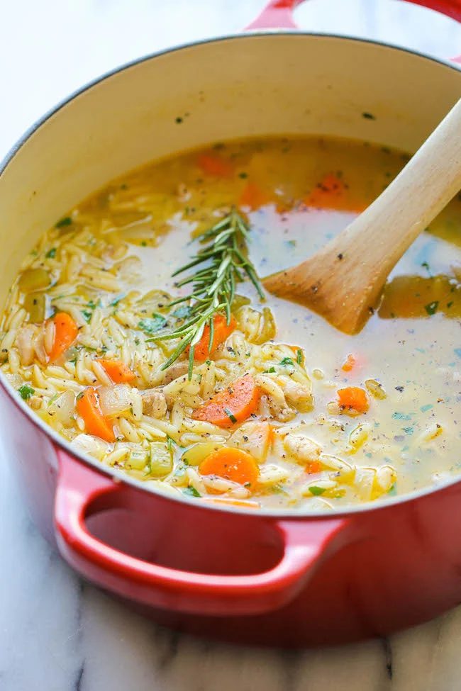 Feeling cold during the fall and winter seasons? Warm up your tummy with a delicious soup! Try all of these 15 great soup recipes during this cold season via @tipsaholic #soups #re