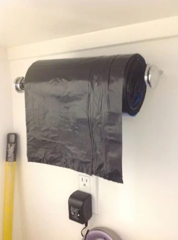 trash-bag-holder-life-hacker
