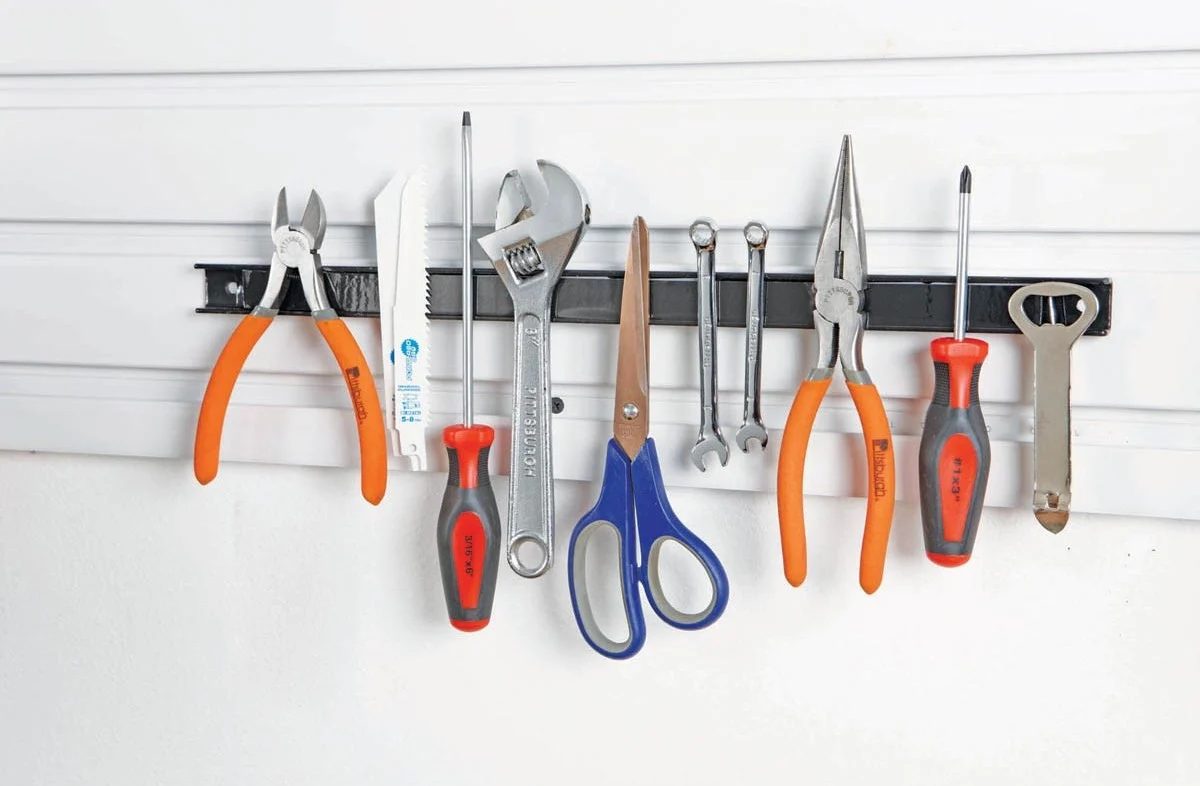 magnetic tool holder