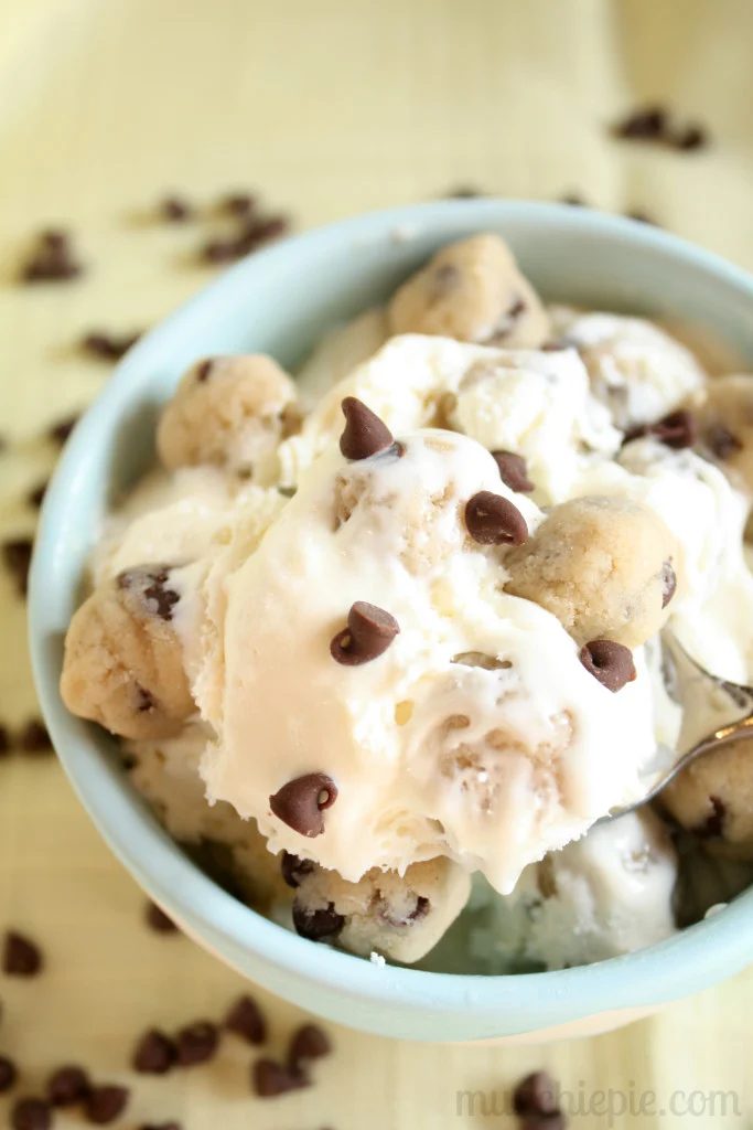 Take your love of chocolate chip cookie dough to the next level with these 16 recipes for cookie dough desserts. 16 Ways to Eat Chocolate Chip Cookie Dough ~ Tipsaholic.com #recipe