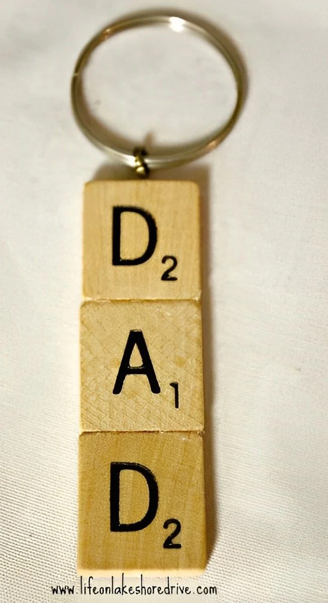 Scrabble Tile Keychain 326x600 (1)