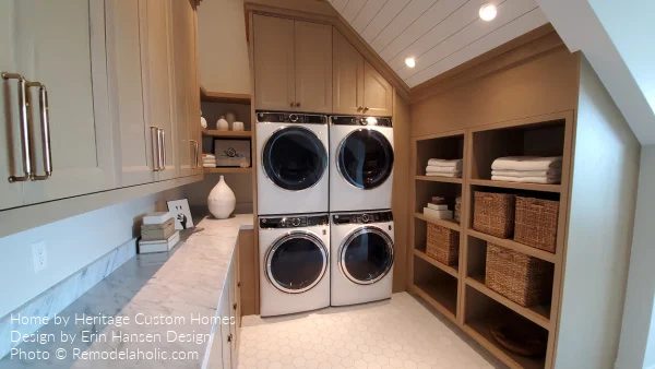 Light Gray Green Laundry Room Cabinets Storage, Bekob UVPH 2021 H26