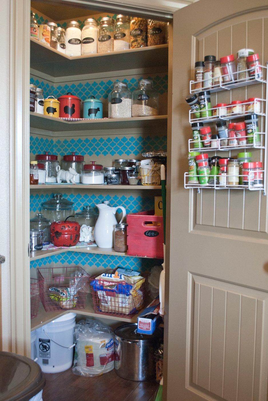 Give your pantry a chance to shine in your home by redesigning with some inspiration from these examples of stylish kitchen storage. 19 Examples of Stylish Kitchen Storage ~ Tipsah