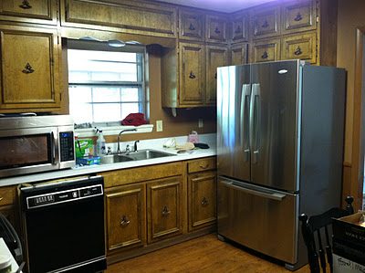 1960's ranch kitchen before renovation, Rain On A Tin Roof featured on Bekob