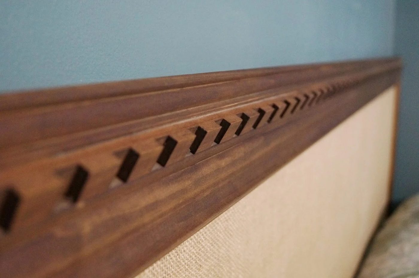 no tools required burlap and wood trim straightforward headboard, Do Not Disturb This Groove on Bekob