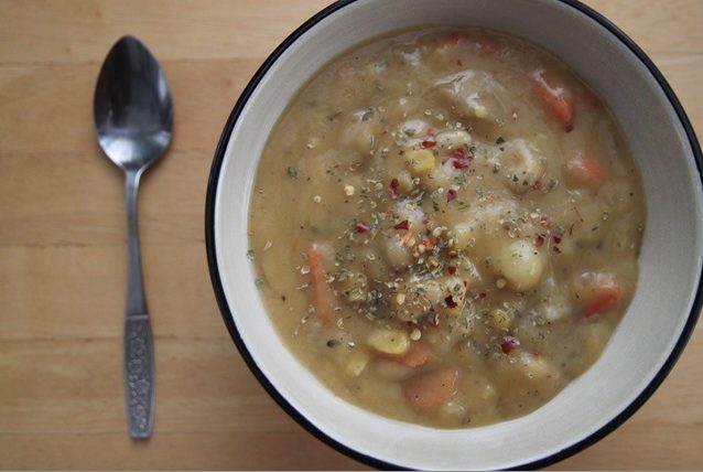 foodieaholic-creamy-potato-white-bean-and-corn-soup-losalt