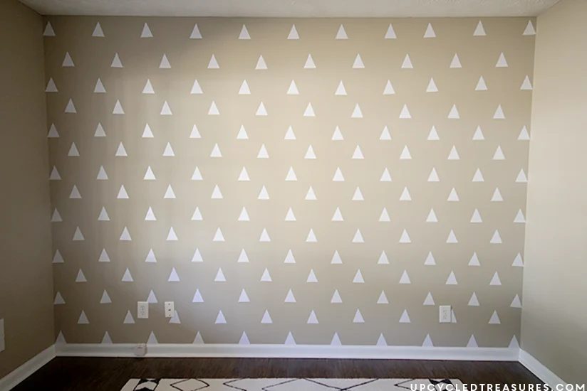 Add some real shape to your home with a few of these handmade geometric projects for furniture, wall art, and more! 20 Handmade Geometric Projects for Your Home ~Tipsaholic.com #ge