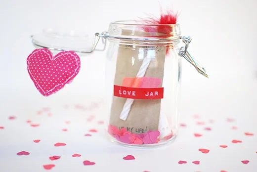 Need something a little creative for your guy this Valentine's? Get creative and whip up one of these 20 Handmade Valentines for Guys - tipsaholic, #valentines #valentinesday #Hand