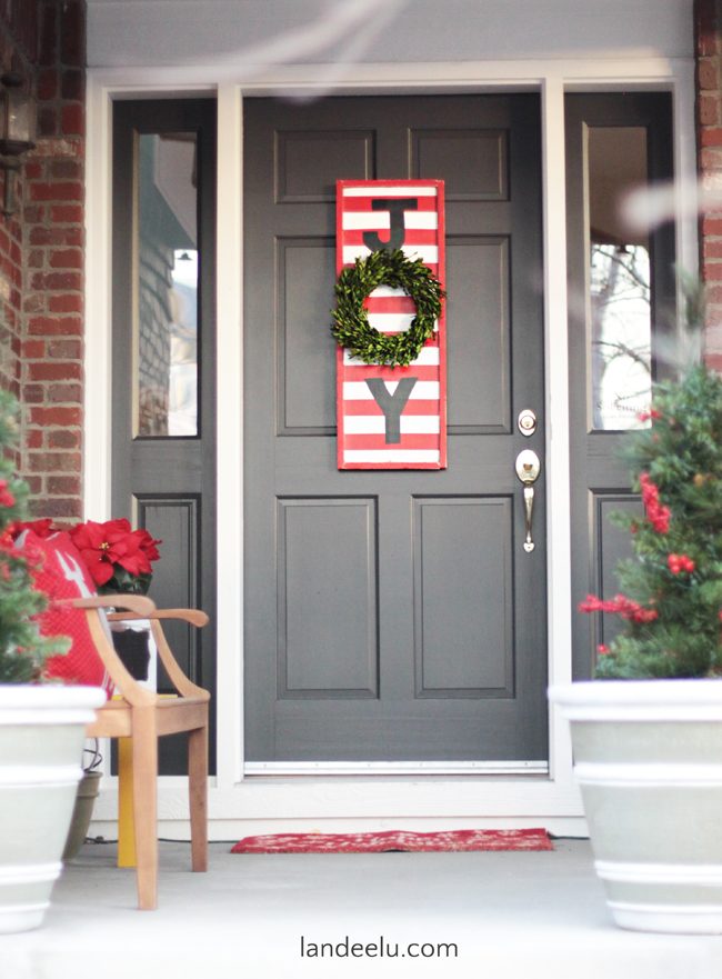 Add Some Holiday Cheer To The Entry Of Your Home With One Of These 20 Festive Christmas Porches You'll Love Featured On Bekob.com