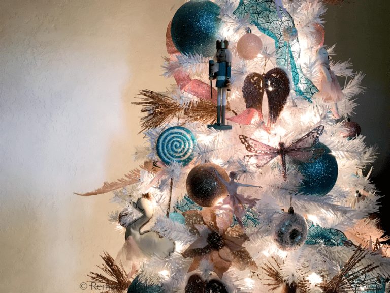 Cassity Bekob Nutcracker Themed Christmas Tree In Blue Gold And Pink On A White Tree Bekob 768x576