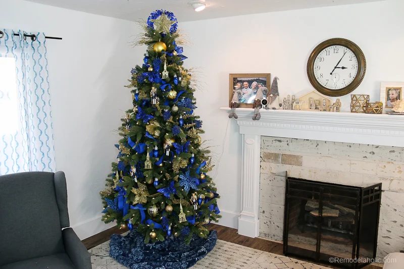 Blue and Gold Dollar Store Christmas Tree Under 50 @Bekob 1