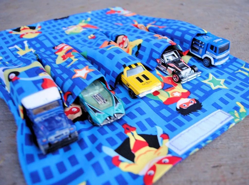 Get creative and crafty with gifts this year. All toys don't have to come from a store. Here are 20 Kid-Pleasing Handmade Stocking Stuffers - Tipsaholic, #stockingstuffers, #Handma