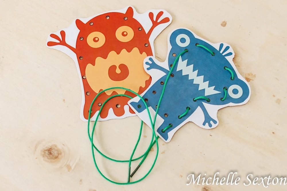 Get creative and crafty with gifts this year. All toys don't have to come from a store. Here are 20 Kid-Pleasing Handmade Stocking Stuffers - Tipsaholic, #stockingstuffers, #Handma
