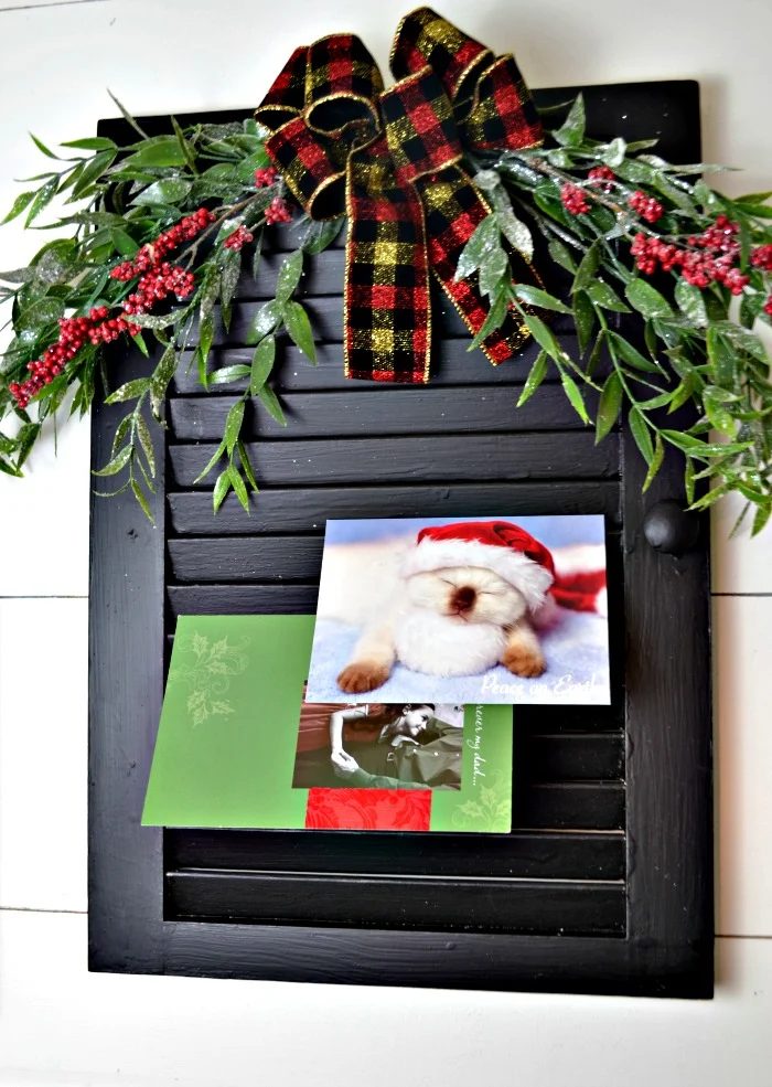 Maureen Red Cottage Chronicles Christmas Card Holder