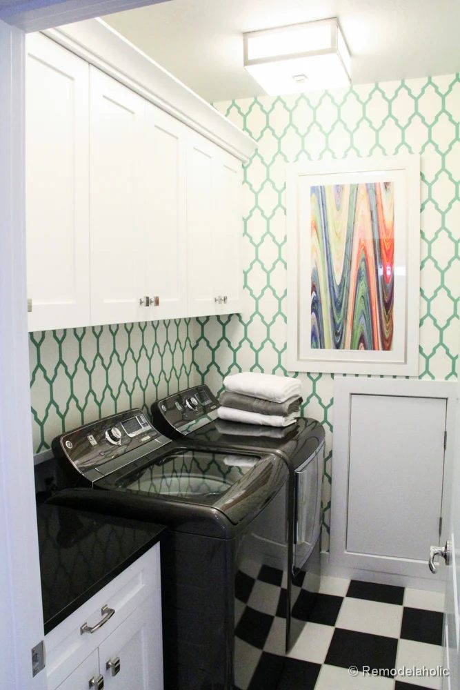 So much fun in this patterned space. Fabulous Laundry room design options from @Bekob