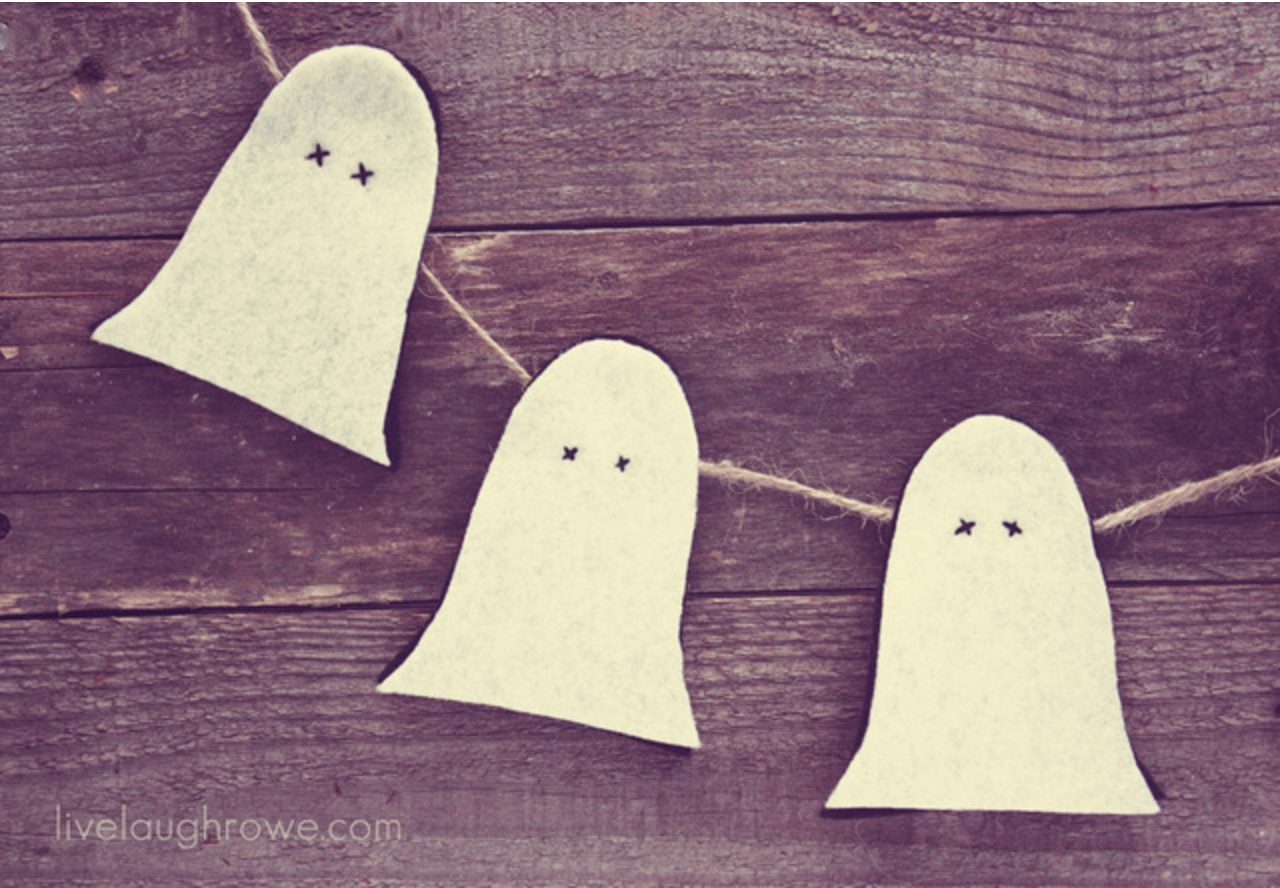 Rustic Ghost Garland Live Laugh Rowe