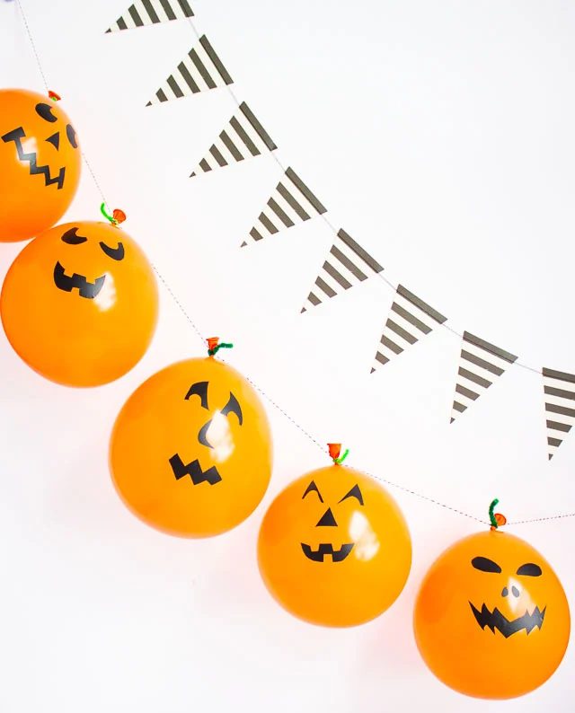 Halloween Balloon Garland 1